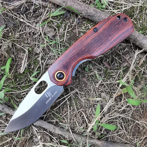 Modern, traditional pocket knife. Great for hiking, hunting, camping, etc.